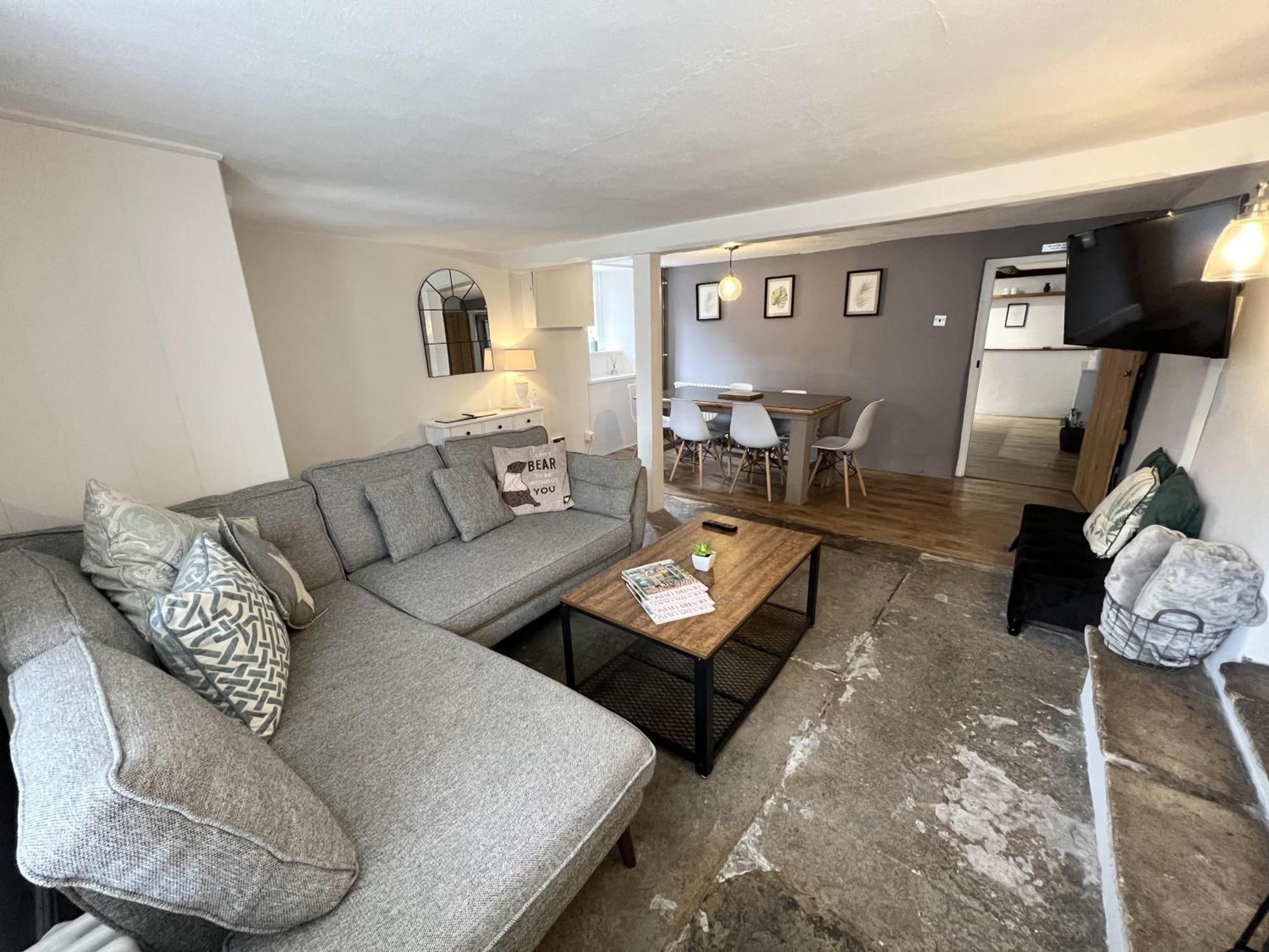 Cosy Two Bedrooom Cottage Set In A Dorset Village Sturminster Newton Exterior photo